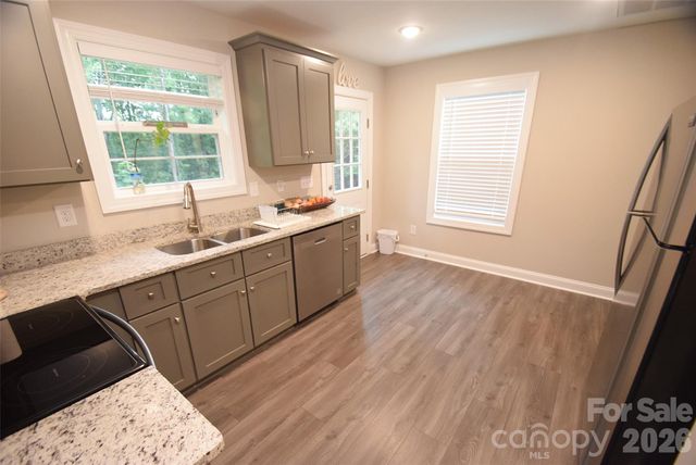 921 Pineridge Street SE, Concord, NC 28025