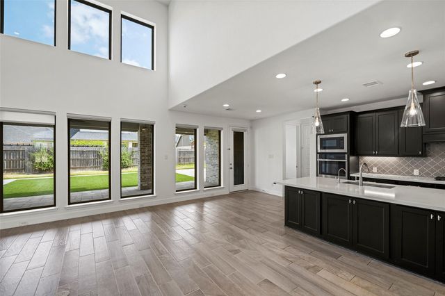 28946 Parker Ridge Drive, Katy, TX 77494