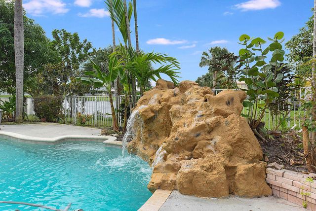 7259 Norwich Lane, Boynton Beach, FL 33436