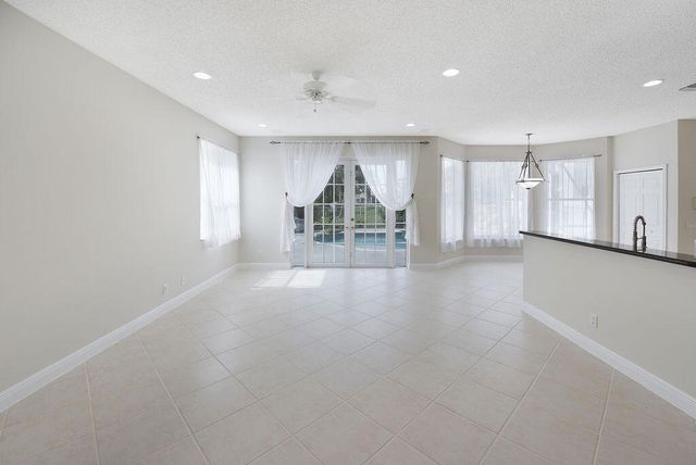 7259 Norwich Lane, Boynton Beach, FL 33436