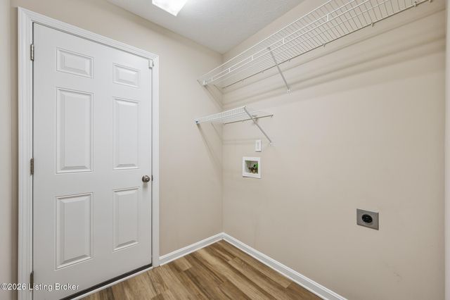 7203 Wynde Manor Ct, Louisville, KY 40228