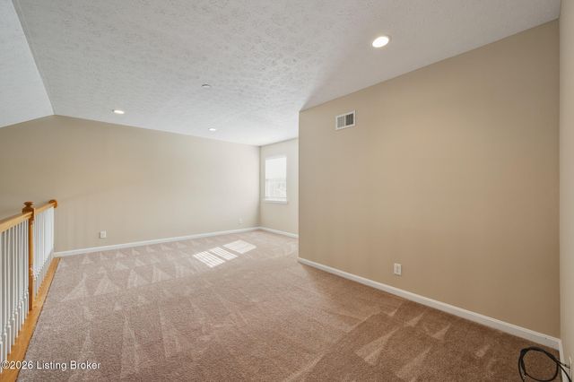 7203 Wynde Manor Ct, Louisville, KY 40228