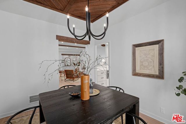 9677 Charleville Boulevard, Beverly Hills, CA 90212