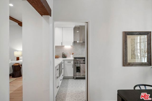 9677 Charleville Boulevard, Beverly Hills, CA 90212