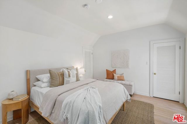 9677 Charleville Boulevard, Beverly Hills, CA 90212