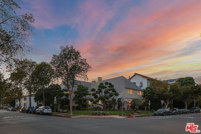 9677 Charleville Boulevard, Beverly Hills, CA 90212