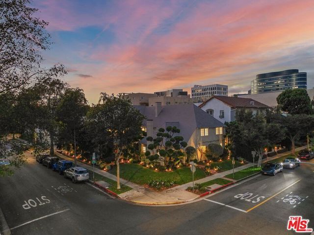 9677 Charleville Boulevard, Beverly Hills, CA 90212