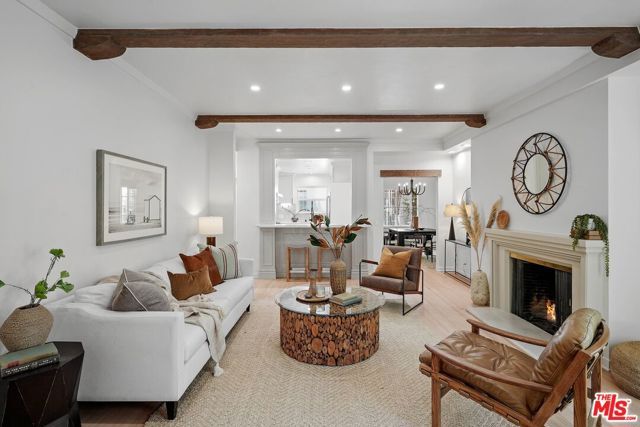 9677 Charleville Boulevard, Beverly Hills, CA 90212