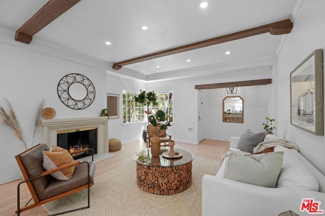 9677 Charleville Boulevard, Beverly Hills, CA 90212