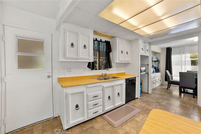 1601 S Garey Avenue 93, Pomona, CA 91766