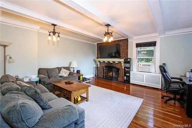 38 Park Avenue, White Plains, NY 10603