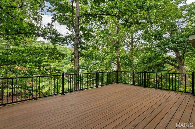 404 Gunnison Gorge Drive, Ballwin, MO 63011