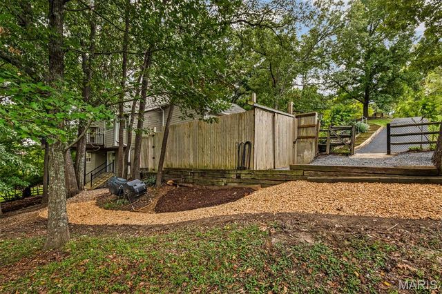 404 Gunnison Gorge Drive, Ballwin, MO 63011