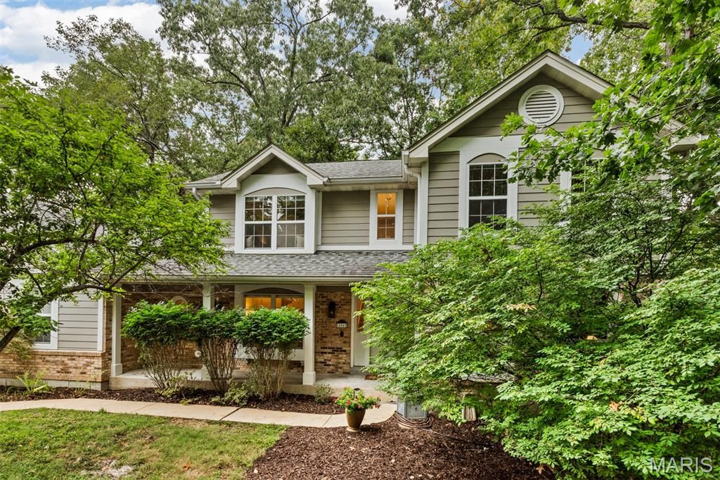 404 Gunnison Gorge Drive, Ballwin, MO 63011