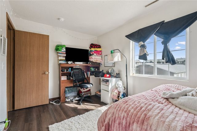 125 E Boyson Road 1000, Hiawatha, IA 52233