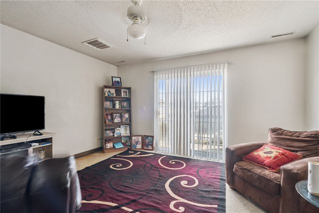 125 E Boyson Road 1000, Hiawatha, IA 52233