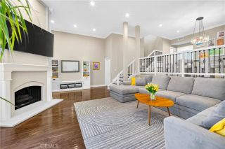 5240 Yarmouth 4, Encino, CA 91316