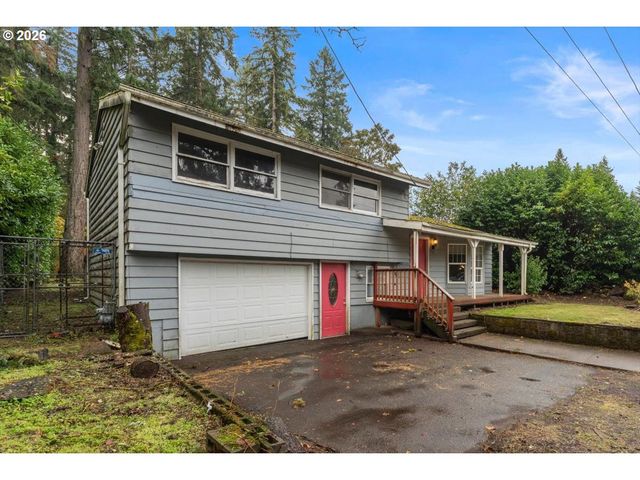 5822 ROCKWOOD Ct, Lake Oswego, OR 97035