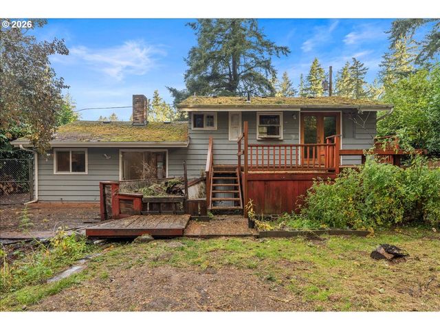 5822 ROCKWOOD Ct, Lake Oswego, OR 97035