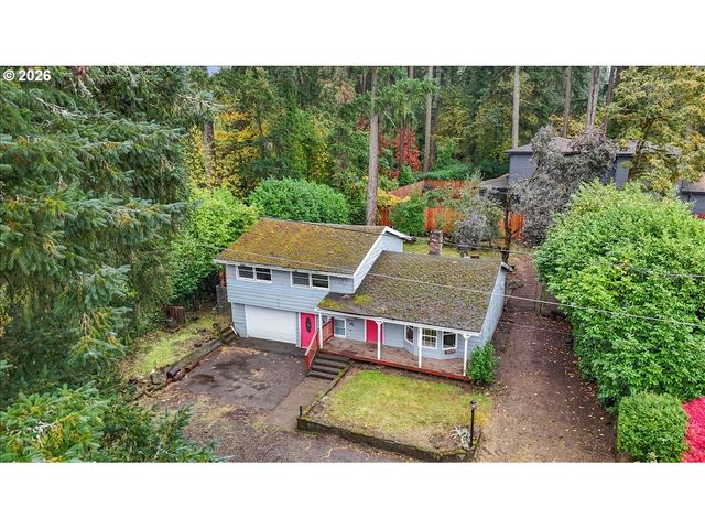 5822 ROCKWOOD Ct, Lake Oswego, OR 97035