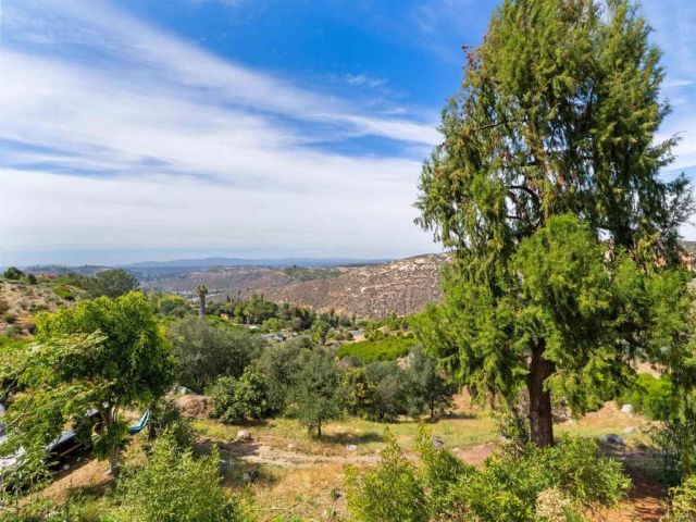 9549 Vista Aleta, Valley Center, CA 92082