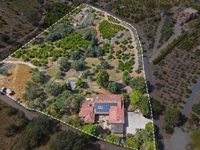 9549 Vista Aleta, Valley Center, CA 92082