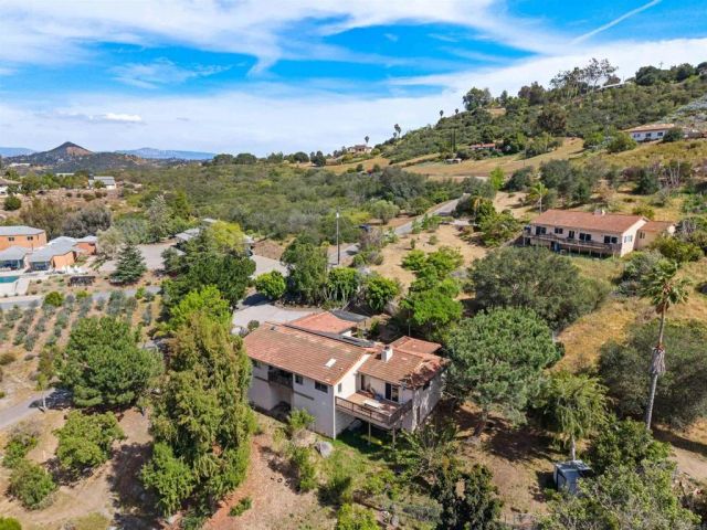 9549 Vista Aleta, Valley Center, CA 92082