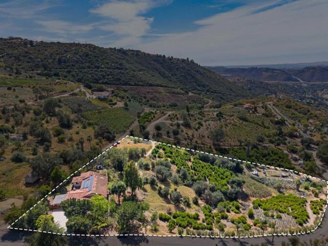 9549 Vista Aleta, Valley Center, CA 92082