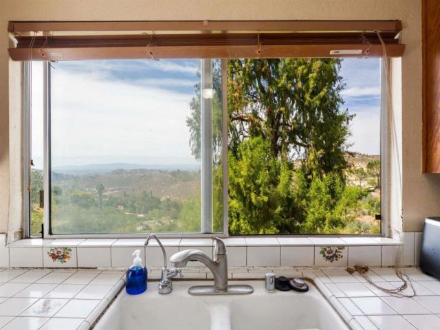9549 Vista Aleta, Valley Center, CA 92082