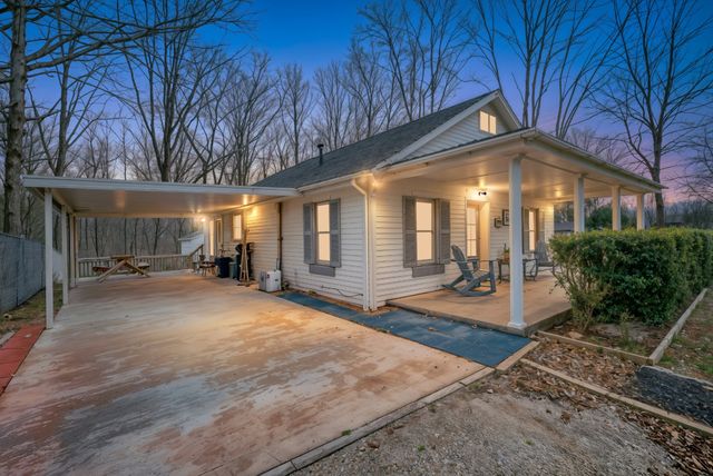 408 Spring St, Monteagle, TN 37356