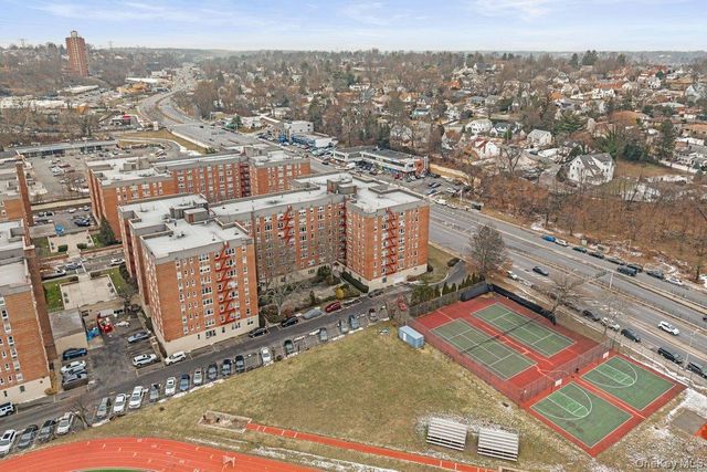 1 Sadore Lane 5S, Yonkers, NY 10710