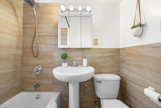 1 Sadore Lane 5S, Yonkers, NY 10710