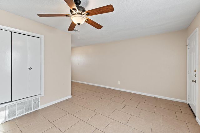 410 Thorndale A, Taylor, TX 76574