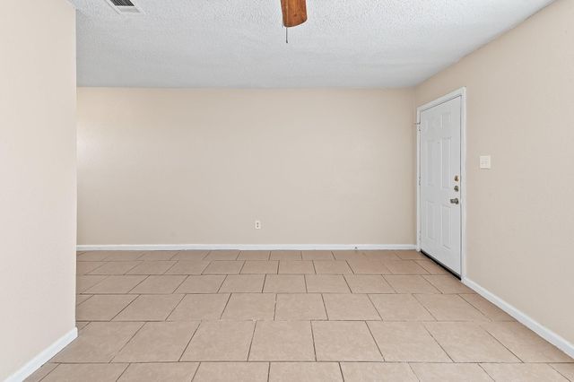 410 Thorndale A, Taylor, TX 76574