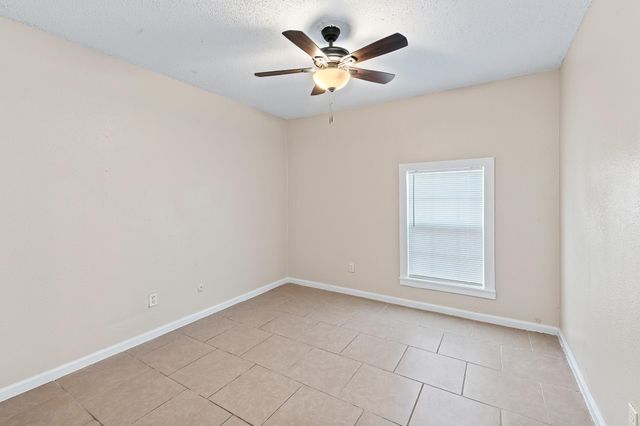 410 Thorndale A, Taylor, TX 76574
