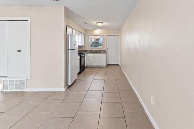 410 Thorndale A, Taylor, TX 76574