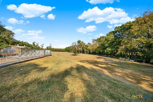 730 E Mather Street B101, New Braunfels, TX 78130