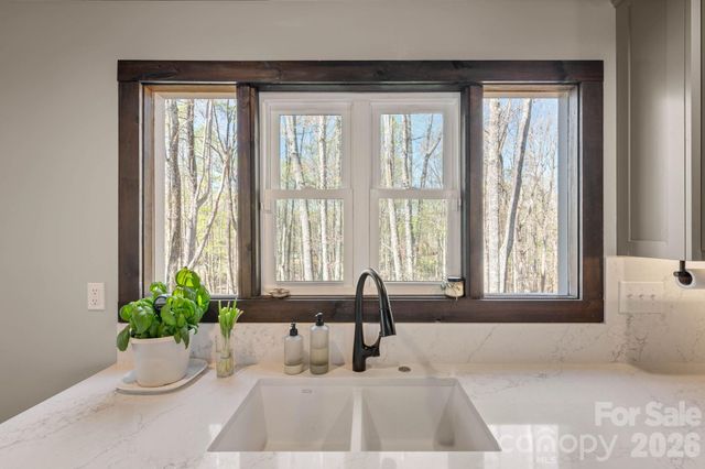 25 Briar Ridge Lane, Nebo, NC 28761