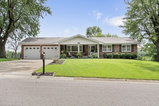 112 HIGHLAND DR, Boonville, MO 65233