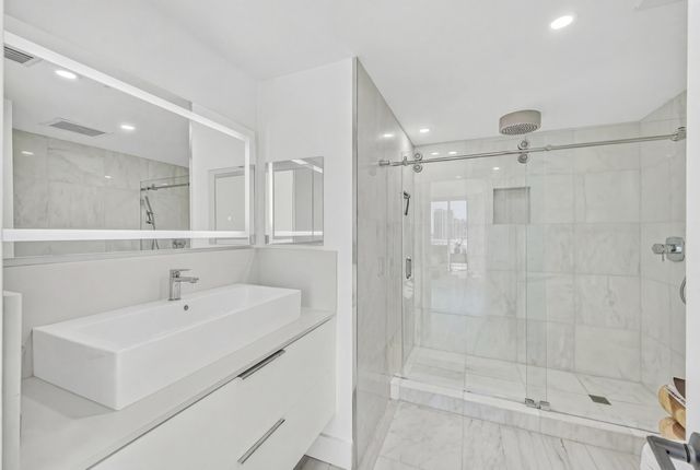 665 NE 25th Street 1001, Miami, FL 33137