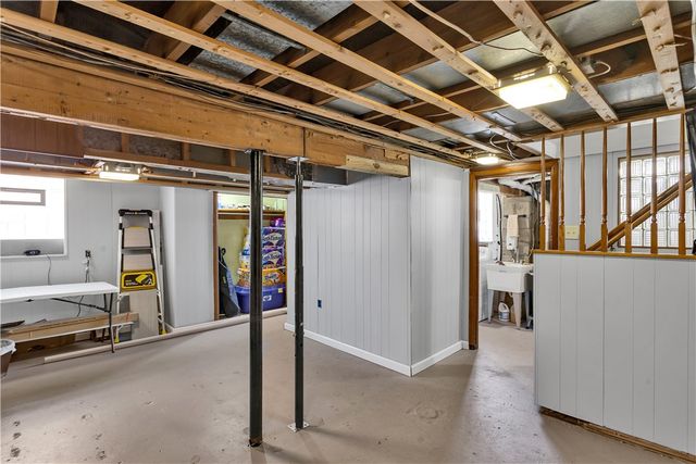 422 Dunbar Dr., Wilkins Twp, PA 15235