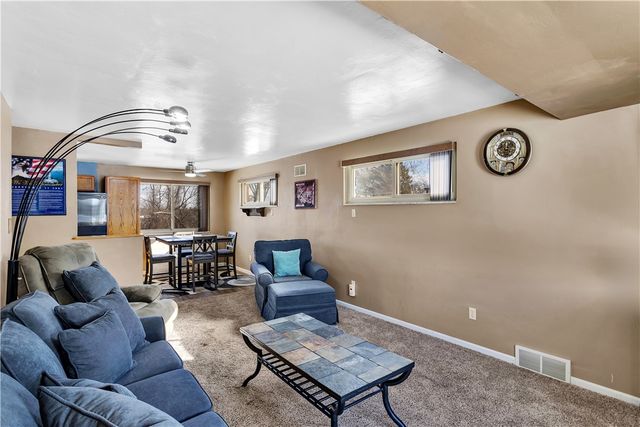 422 Dunbar Dr., Wilkins Twp, PA 15235