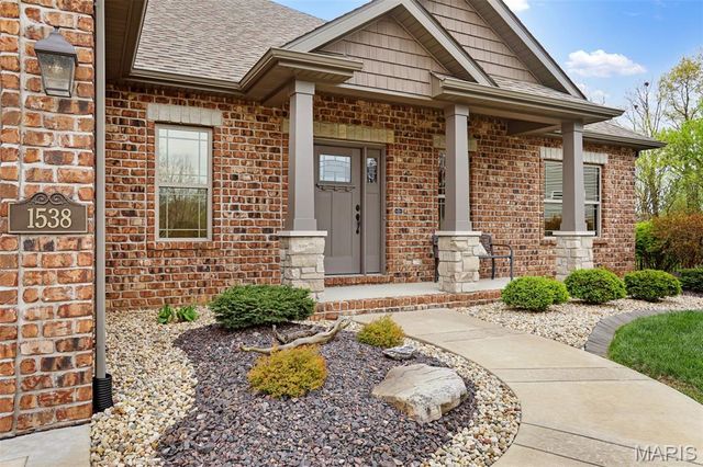1538 Sagaponak Lane, Troy, IL 62294