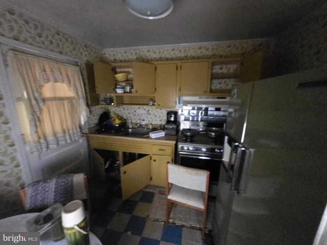 3506 CORNWALL CT, Baltimore, MD 21222