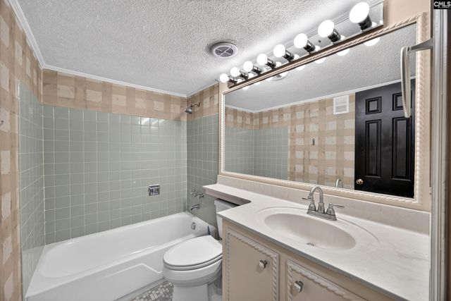 5516 LAKESHORE Drive 604, Columbia, SC 29206