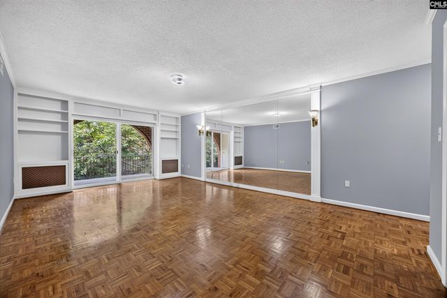 5516 LAKESHORE Drive 604, Columbia, SC 29206