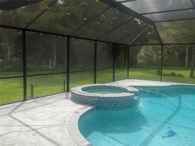 510 12th AVE NW, Naples, FL 34120