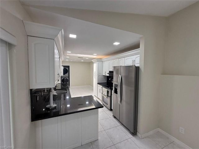 510 12th AVE NW, Naples, FL 34120