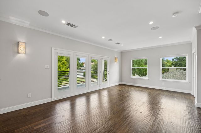 9847 Ontario Lane, Dallas, TX 75220