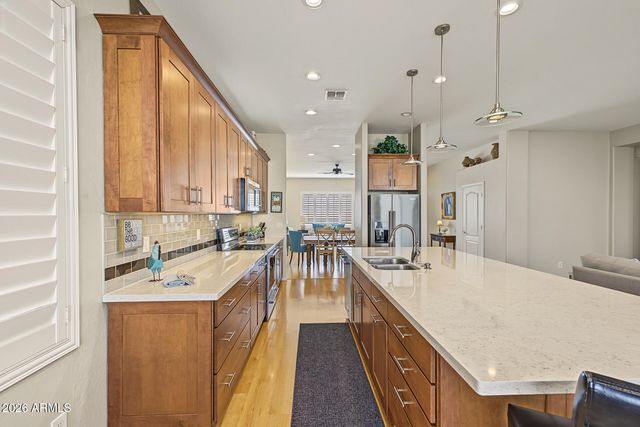 16822 S 1st Avenue, Phoenix, AZ 85045